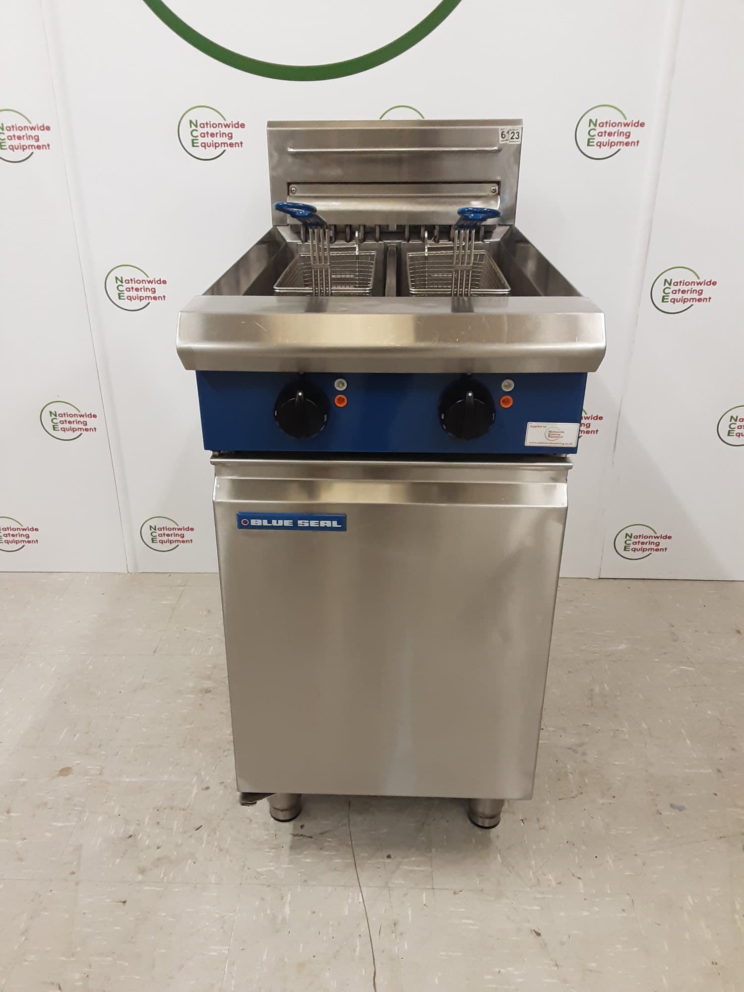 Blueseal Twin Tank Electric Fryer, Model- E44 (NCE6123) — image 1