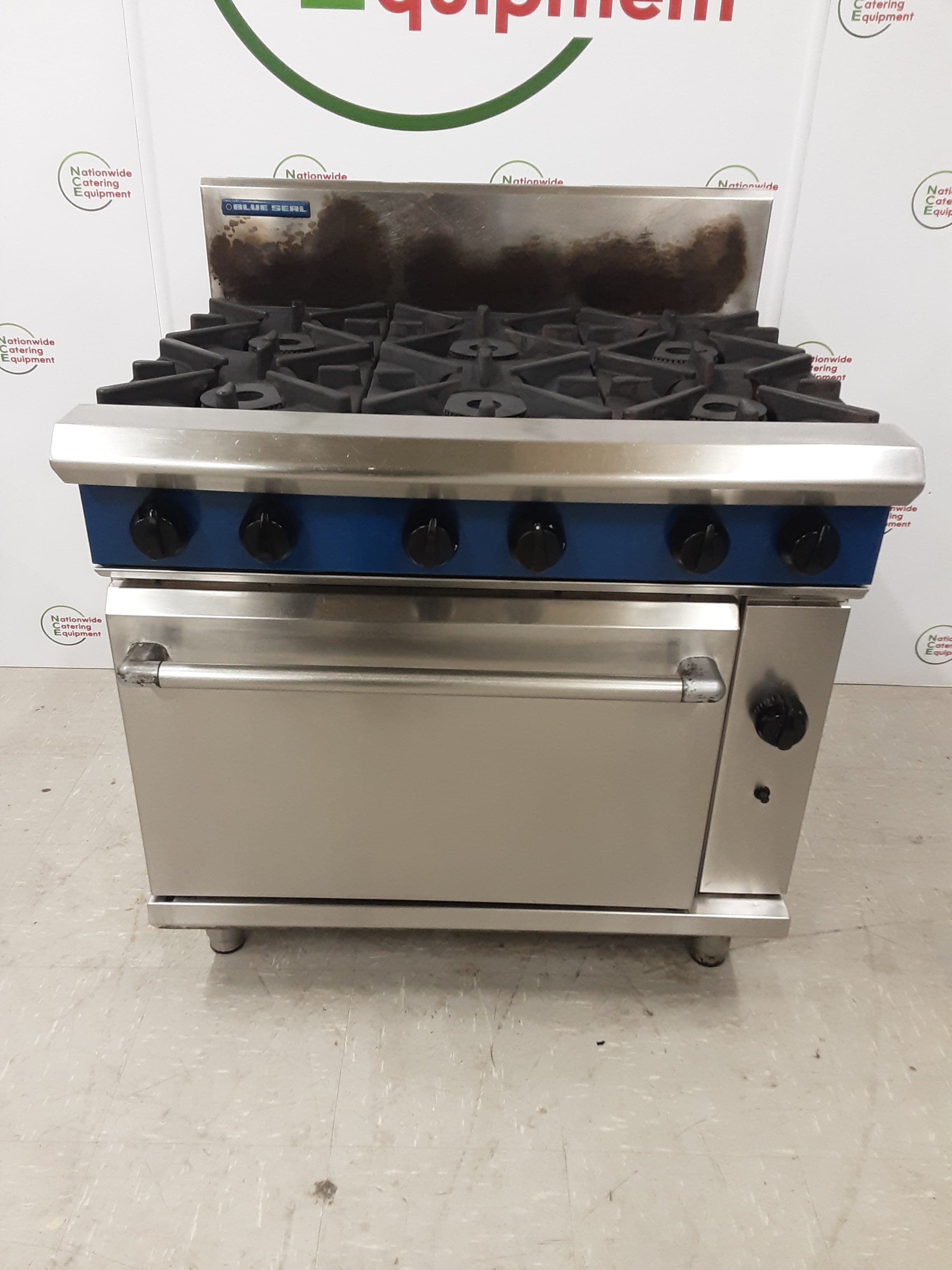Blue Seal LPG Six Burner Stove & Oven, Model-G506DF (NCE6129) — image 1
