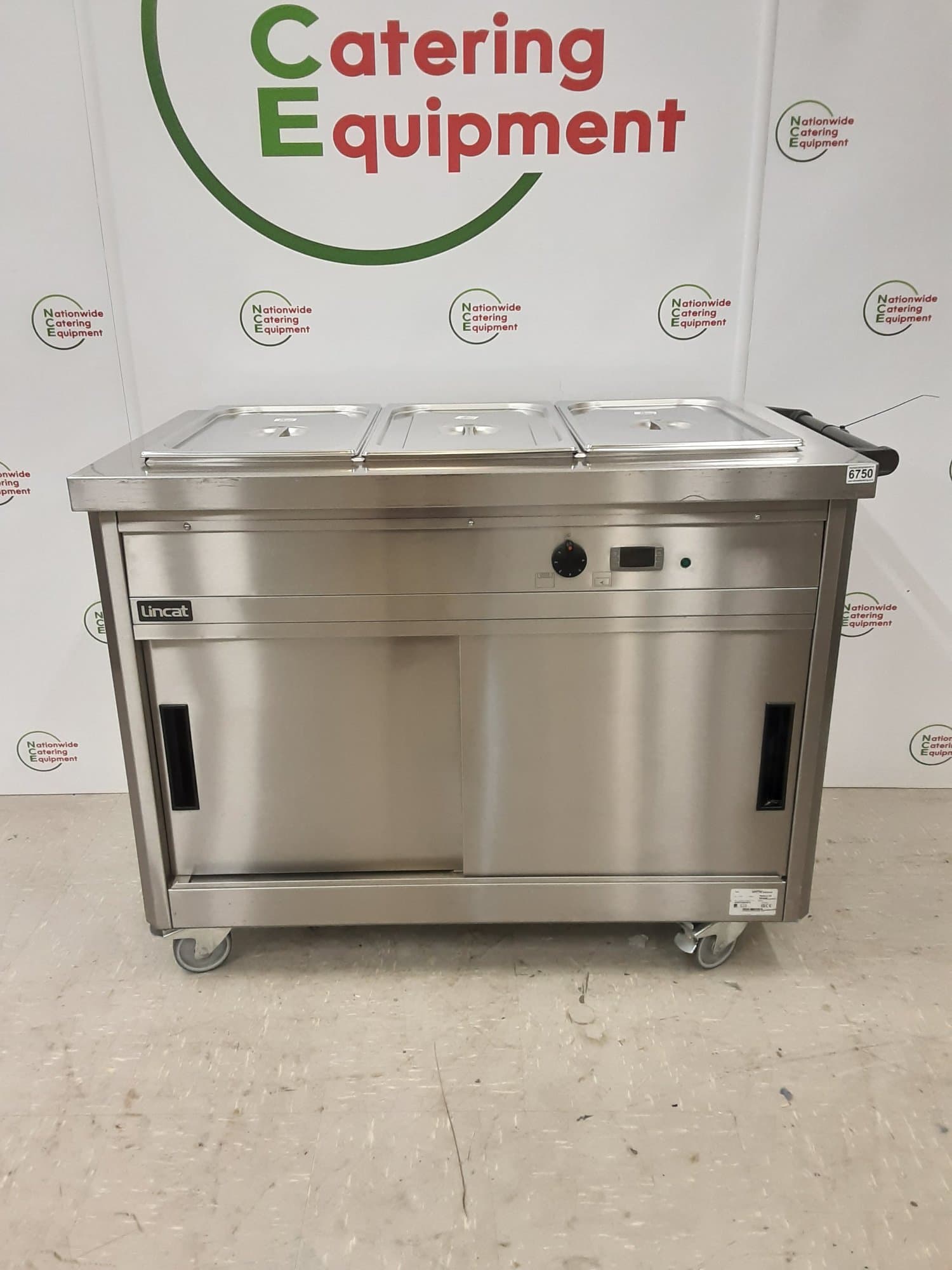 Lincat Panther Mobile Hotcupboard & 3GN Wet Bain Marie, 13amp, Model- P6B3 — image 1