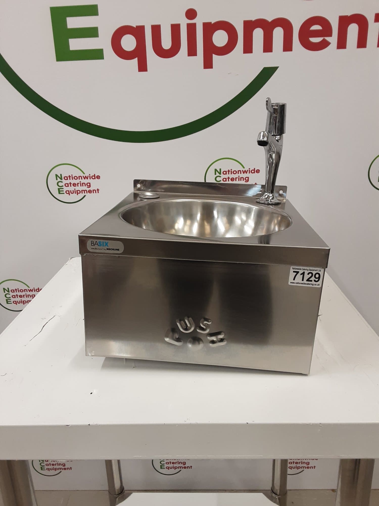 Stainless Steel Basix Knee Operated Hand Wash Basin — image 1