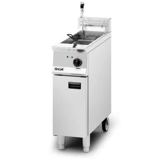 Lincat Opus 800 Pumped Filtration Single Tank 30cm Width Three Phase Electric Fryer, Model- OE8112/OP — image 1