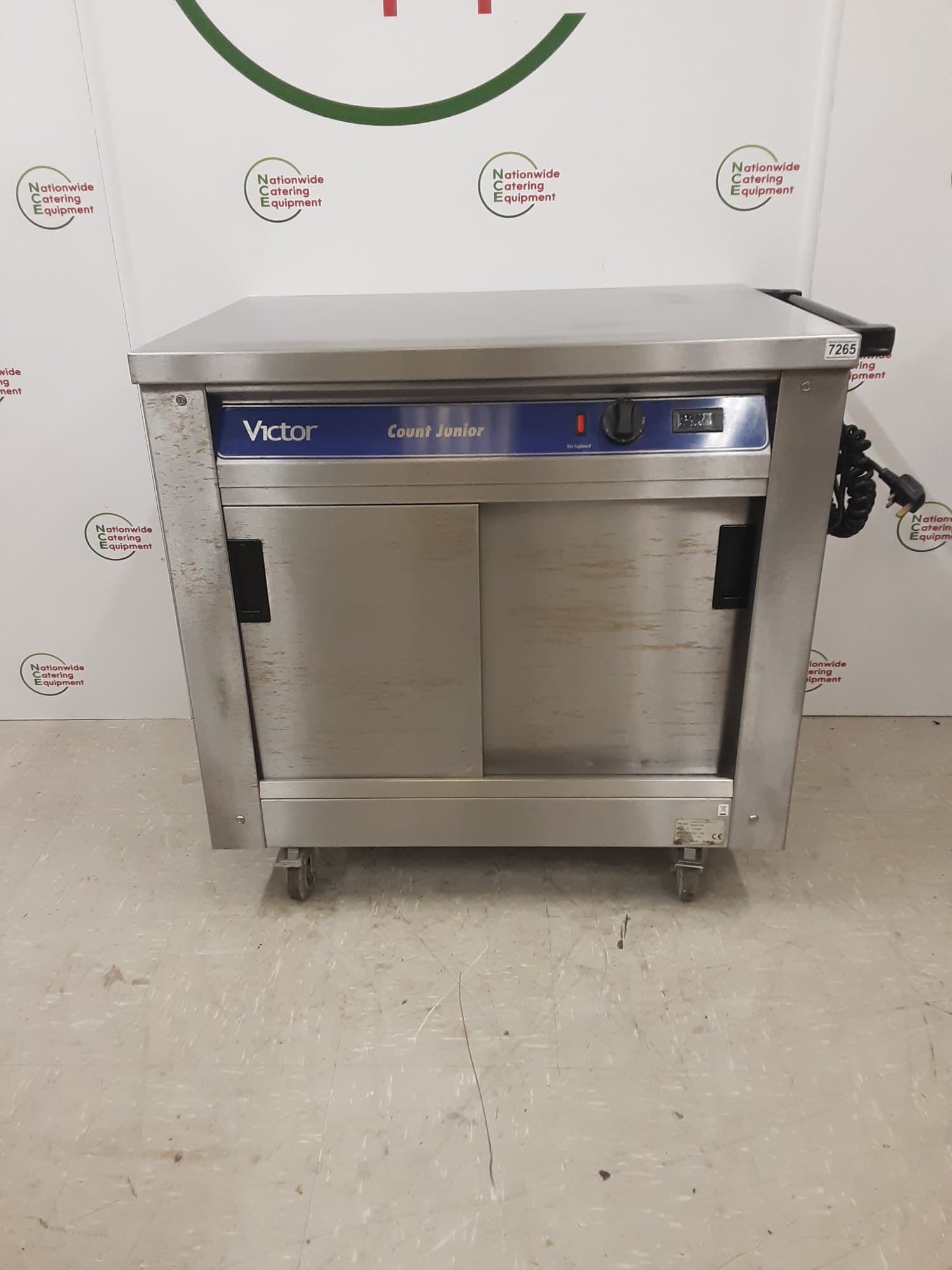 Victor Count Junior Mobile Hotcupboard, 13amp Electric, Model-HC20MS — image 1