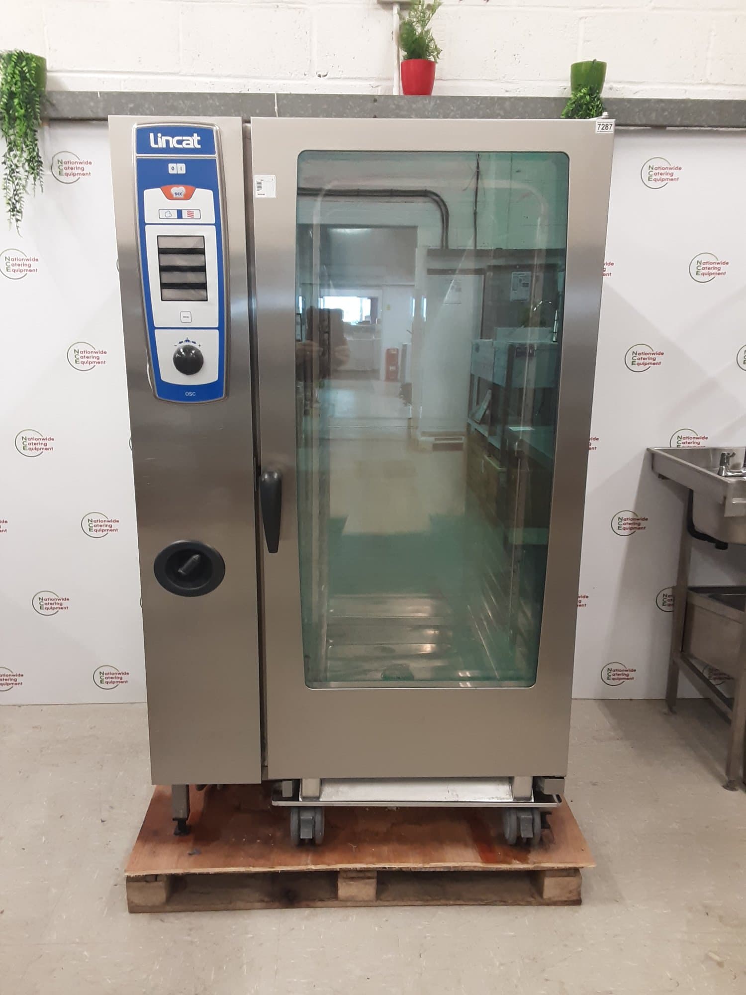 Lincat SCC 40 Grid Natural Gas Combi Oven, Model- OSC202G — image 1