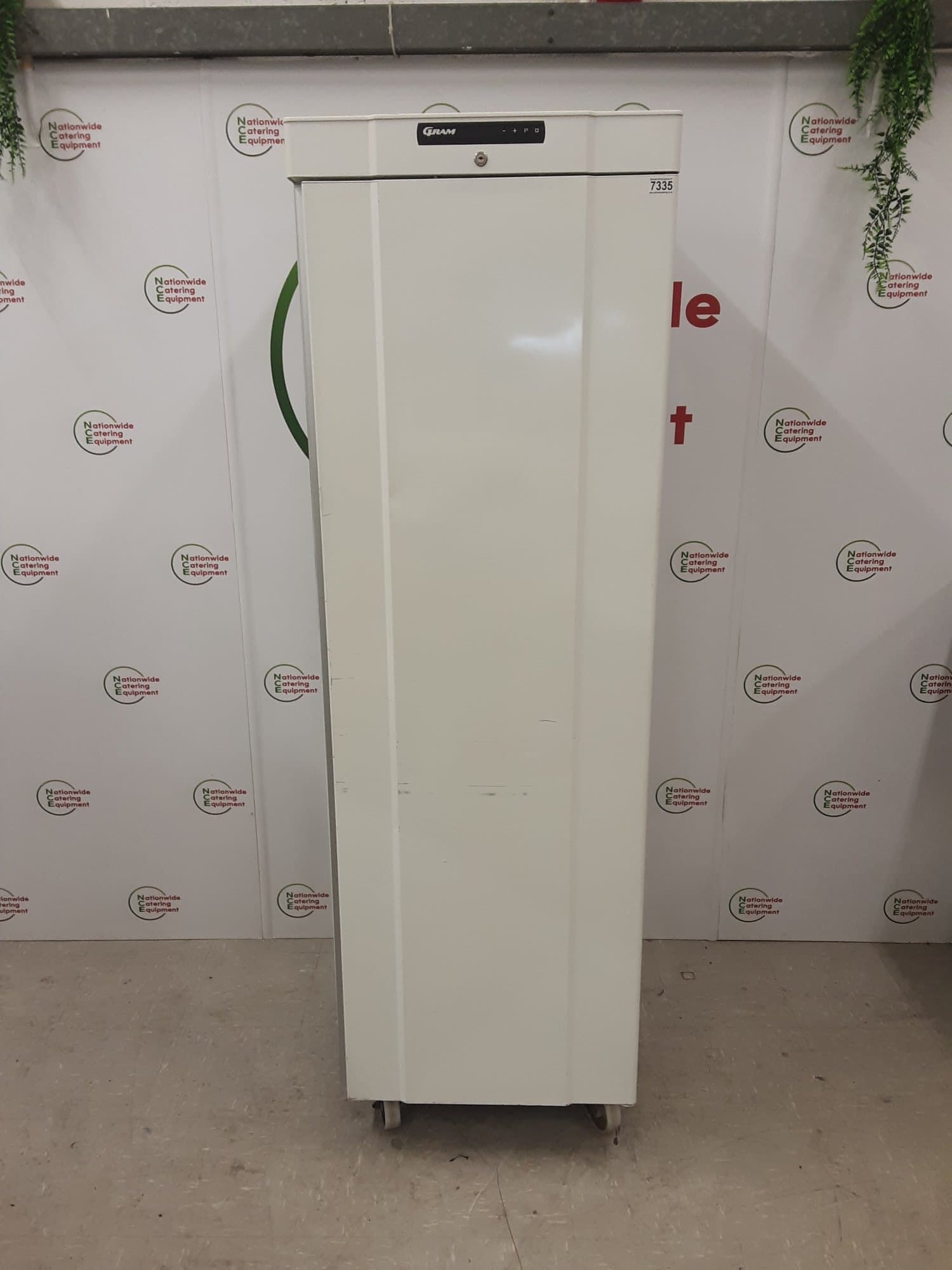 Gram White 400L Single Upright Freezer, Model- F410 — image 1