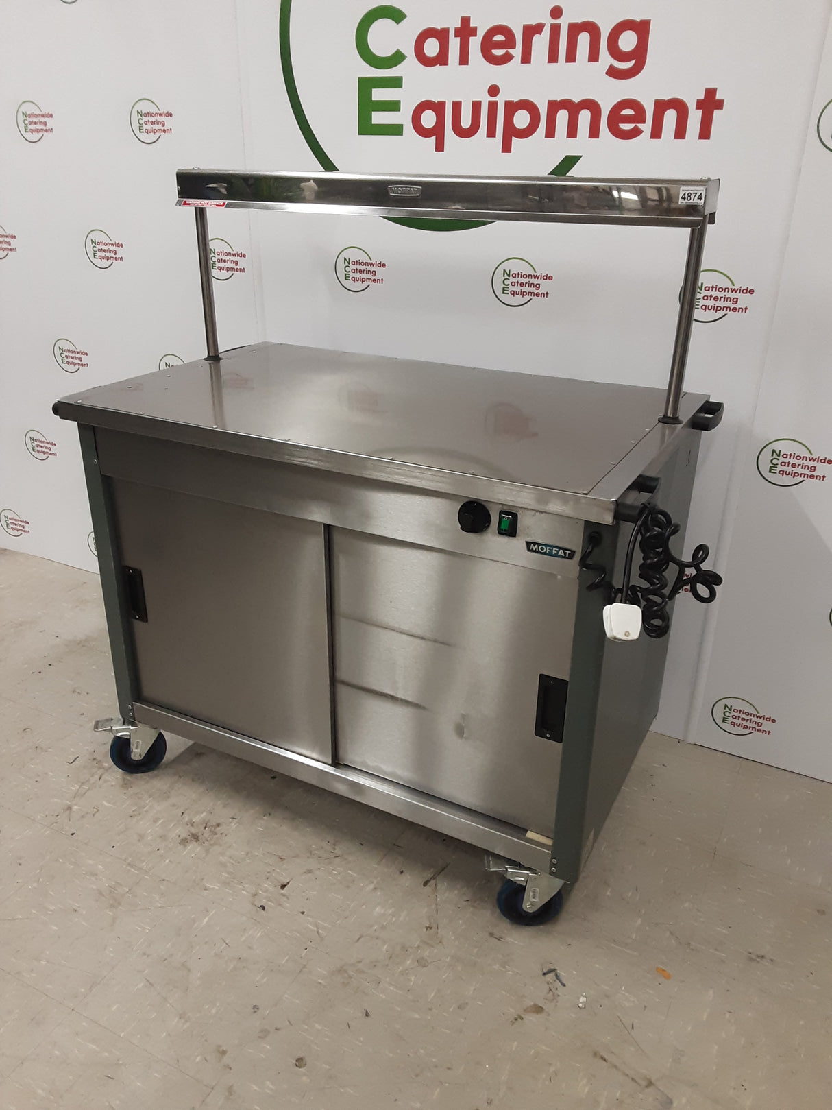 Moffat Mobile Hot Cupboard With Heated Gantry, 13amp, 116cm (NCE4874)