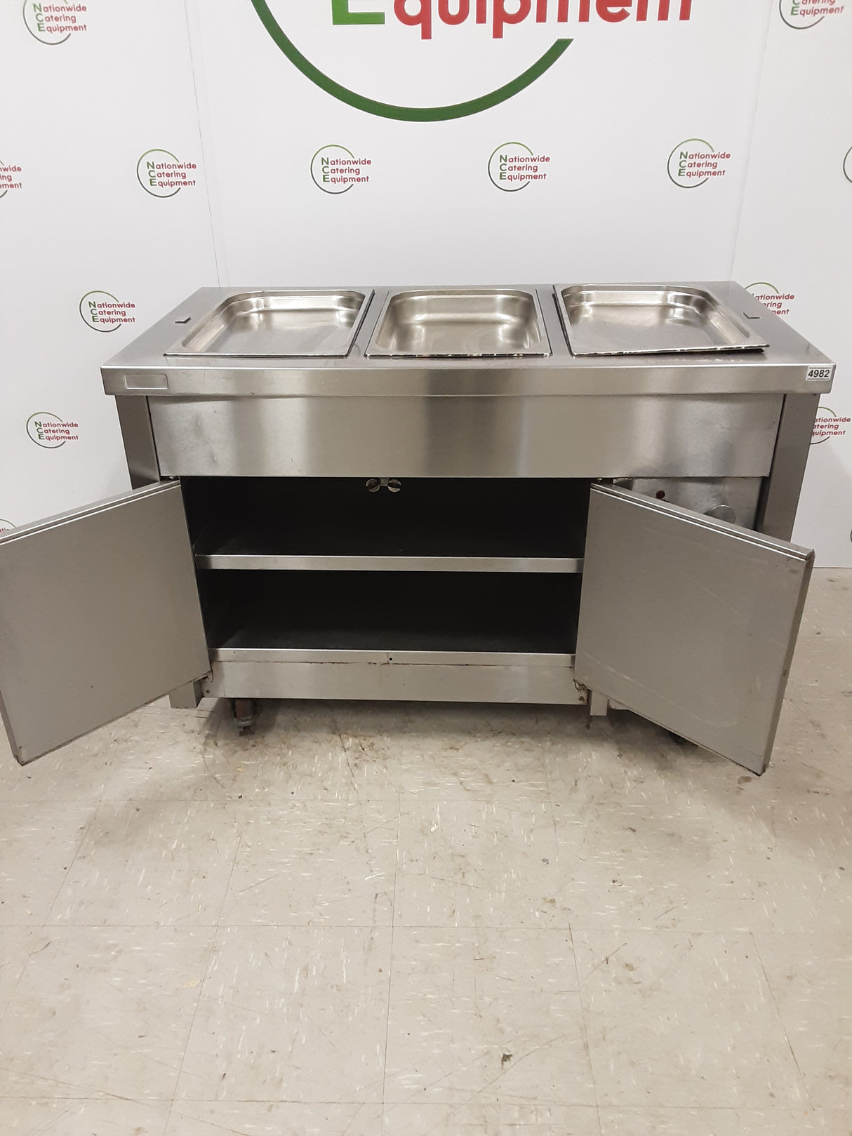 Bartlett Mobile 13amp Hot Cupboard/Dry Bain Marie-CLEARANCE (NCE4982)