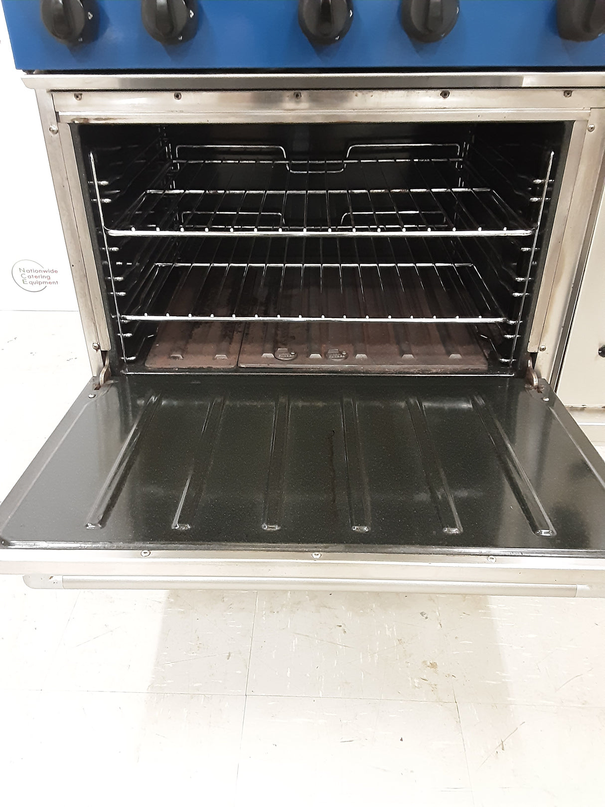 Blue Seal LPG Six Burner Stove & Convection Oven, Model-G56D (NCE5104)