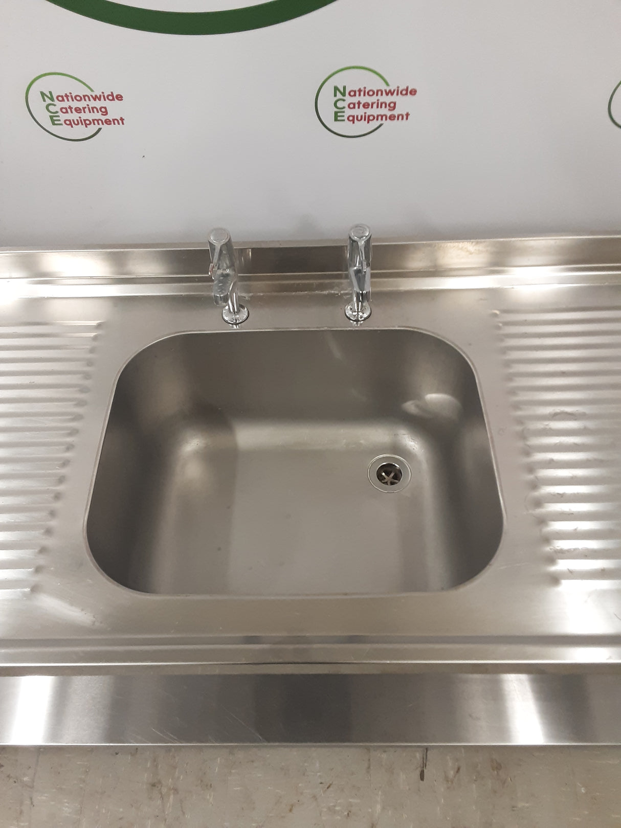 Stainless Steel Single Sink With Twin Drainers 160x60cm (NCE5128)