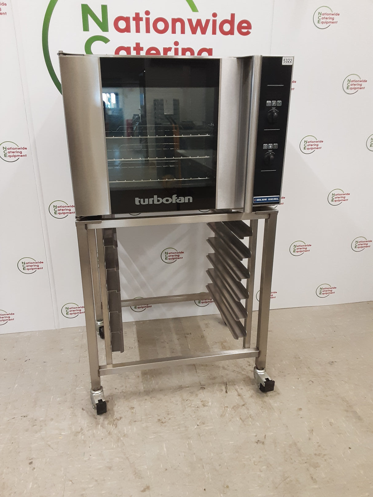Blue Seal Turbofan Electric (13amp) Convection Oven On Stand, Model-E32D4 (NCE5322)
