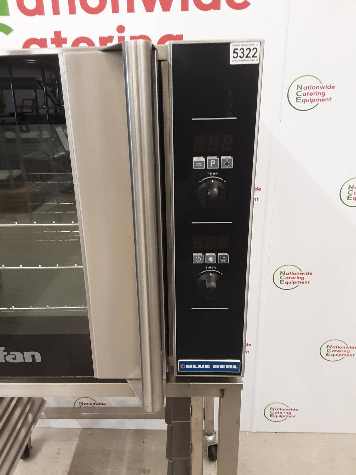 Blue Seal Turbofan Electric (13amp) Convection Oven On Stand, Model-E32D4 (NCE5322)