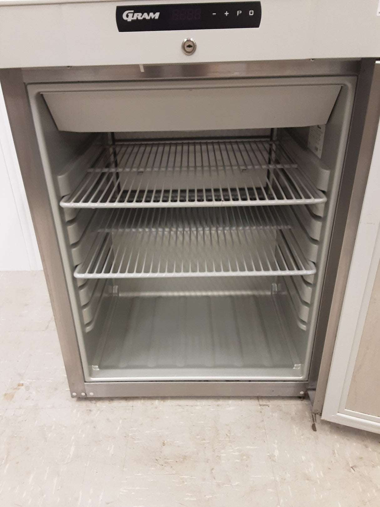 Gram Undercounter Fridge, 125L Capacity, Model- K210 (NCE5513)