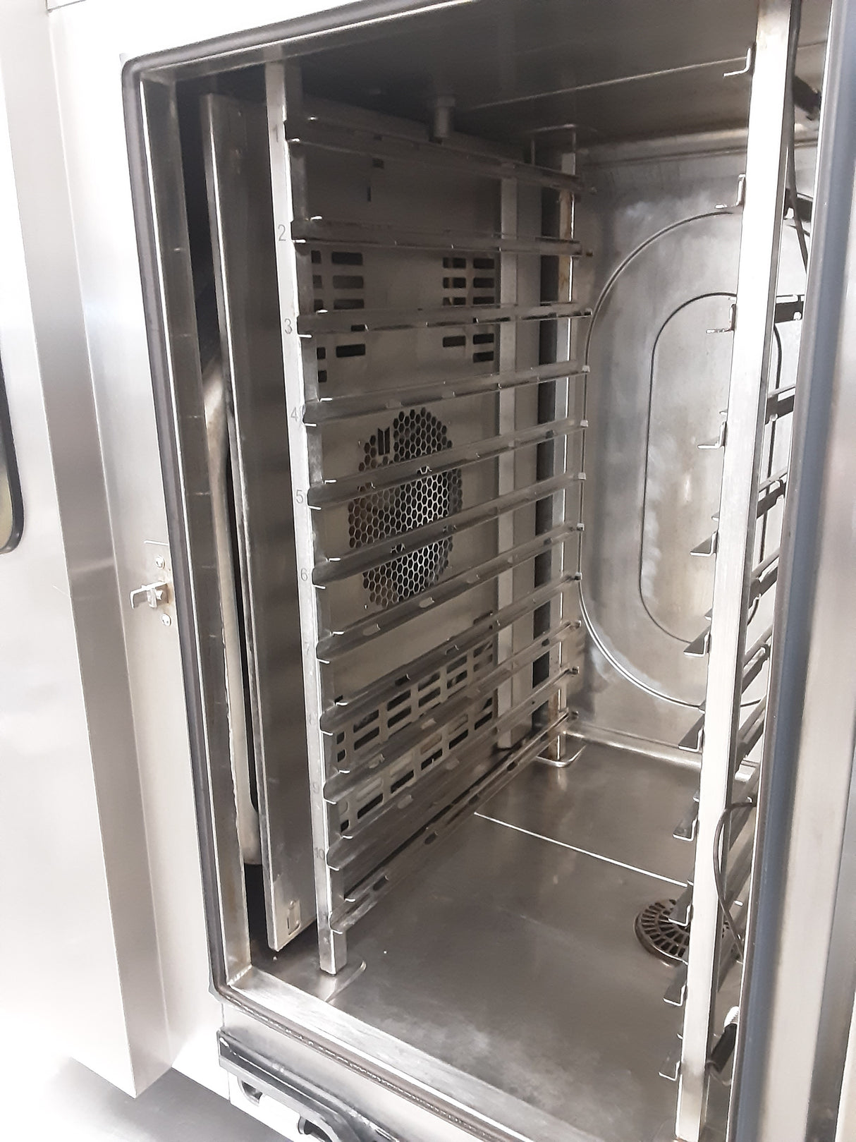 Convotherm 10 Grid Natural Gas Combi Oven On Stand/Trolley. Model- C4eT10.10 (NCE5989)