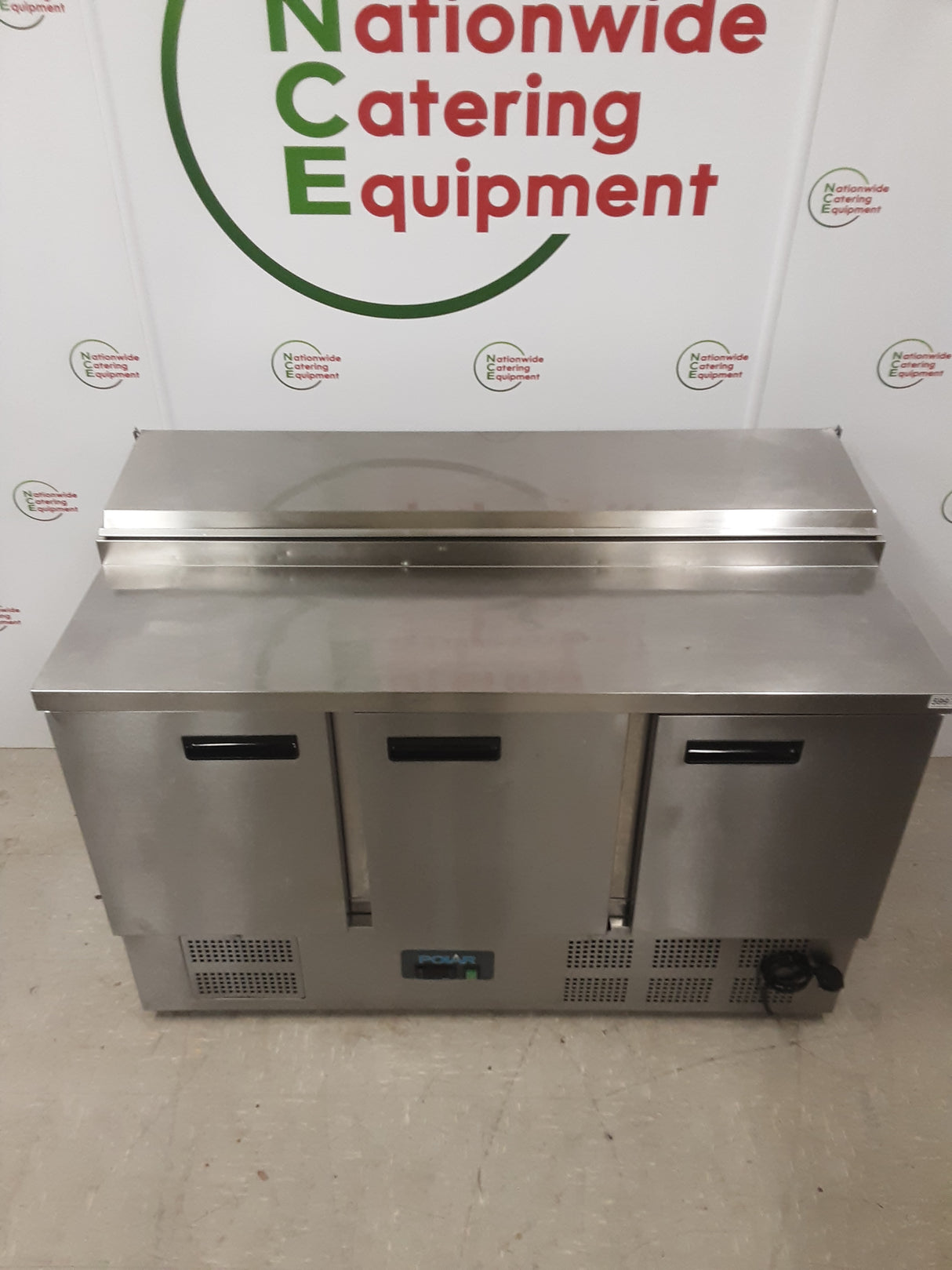 Polar Three Door Counter Fridge With Toppings Opening, 137cm, Model- G605 (NCE5997)