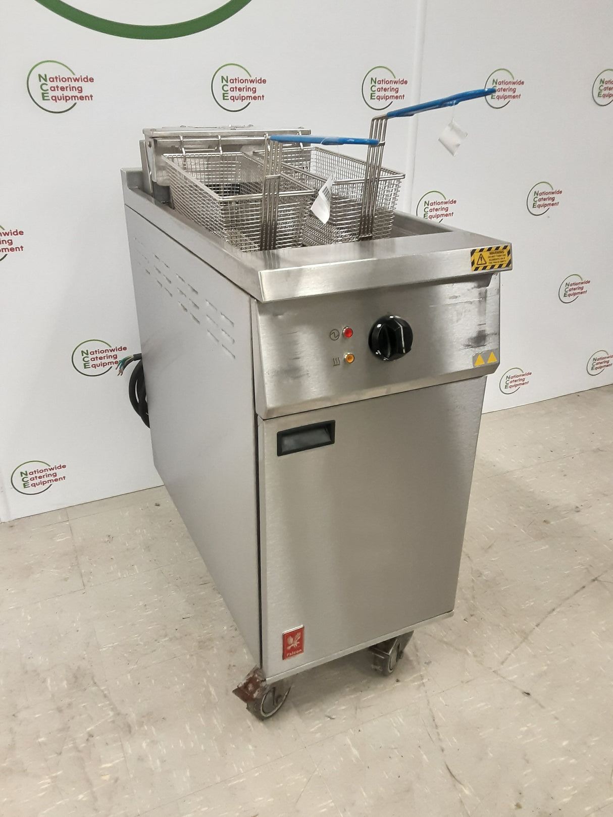 Falcon Electric Pumped Filtration Single Tank/Double Basket Fryer, Model- E401F (NCE2243)