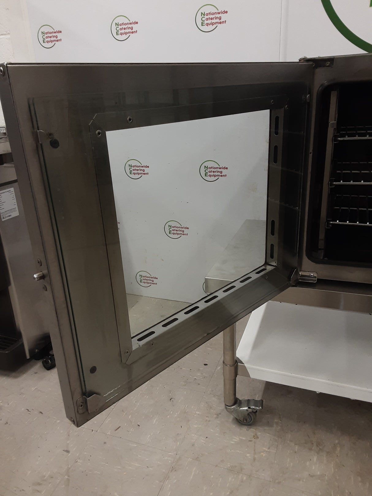 Lincat Tabletop 13amp Electric Convection Oven, Model-EC08 (NCE6124)