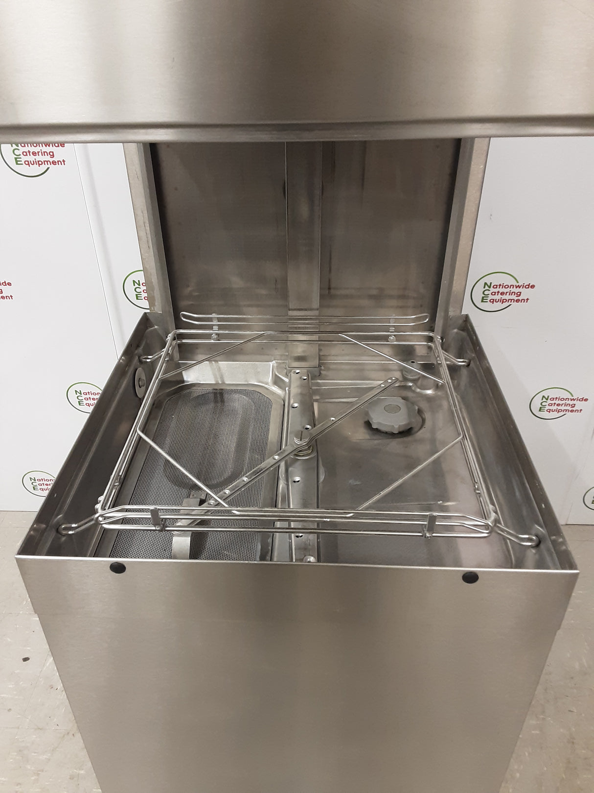 Hobart Passthrough/Hood Dishwasher, 3ph/32amp,Model- AMX900S (NCE3802)