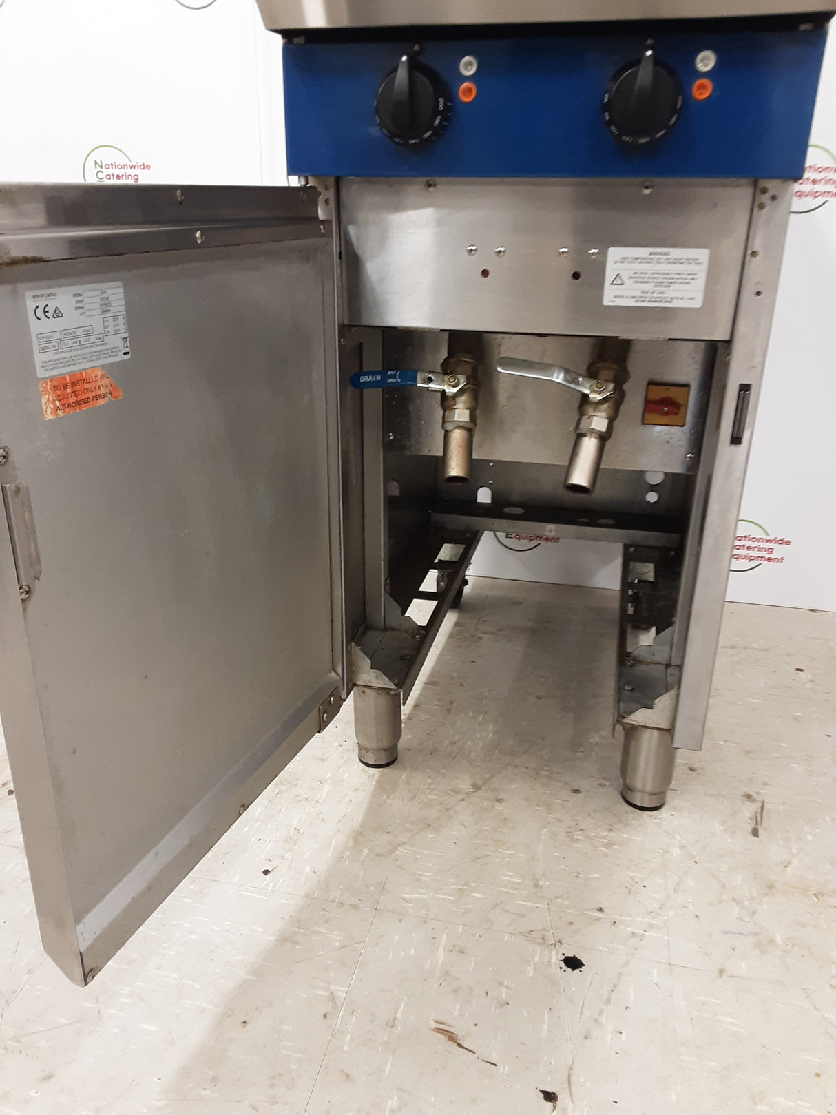 Blueseal Twin Tank Electric Fryer, 32amp/3ph, Model-E44 (NCE6122)