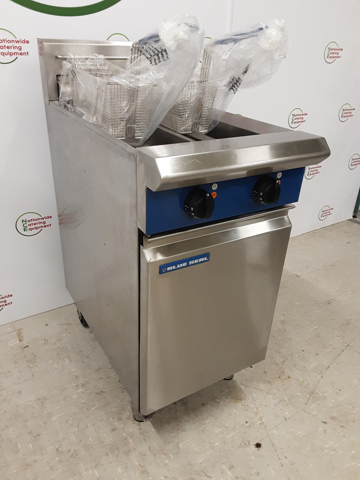 Blueseal Twin Tank Electric Fryer, Model- E44 (NCE6123)
