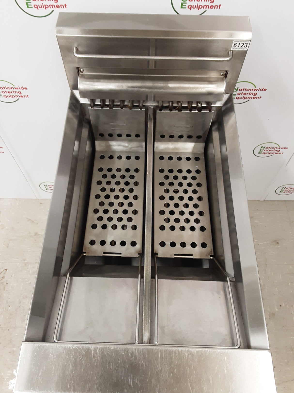 Blueseal Twin Tank Electric Fryer, Model- E44 (NCE6123)