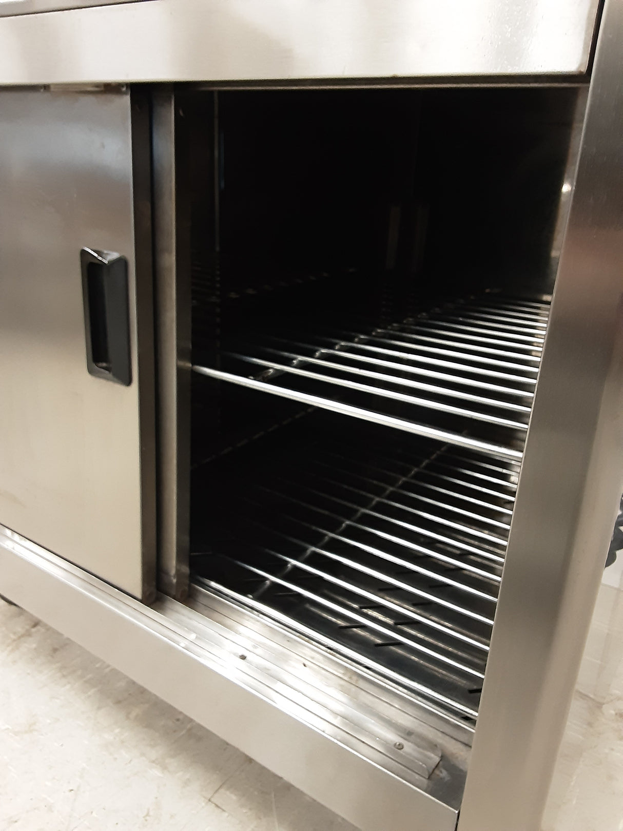 Lincat Mobile Hot Cupboard, 13amp Electric, Model- GM2 (NCE6245)