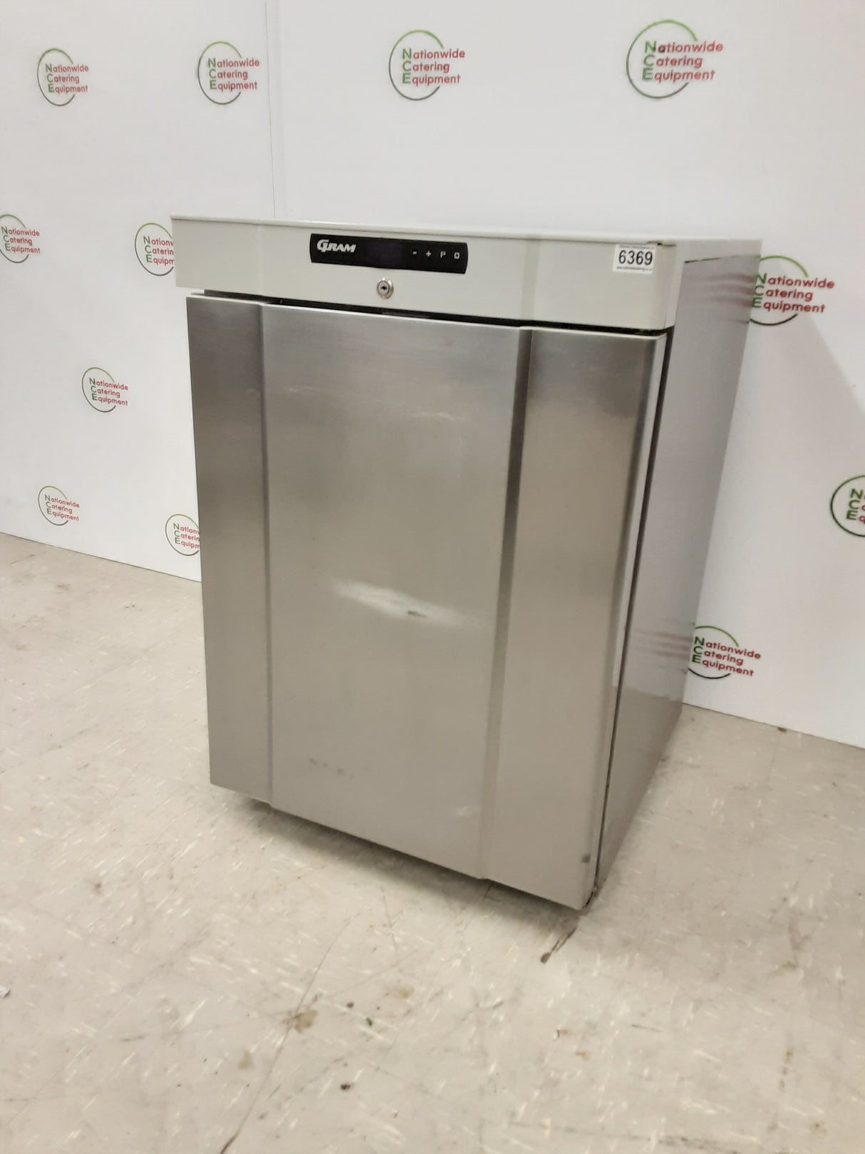 Gram Stainless Steel Undercounter Fridge, 125L Capacity, Model-K210 (NCE6359)