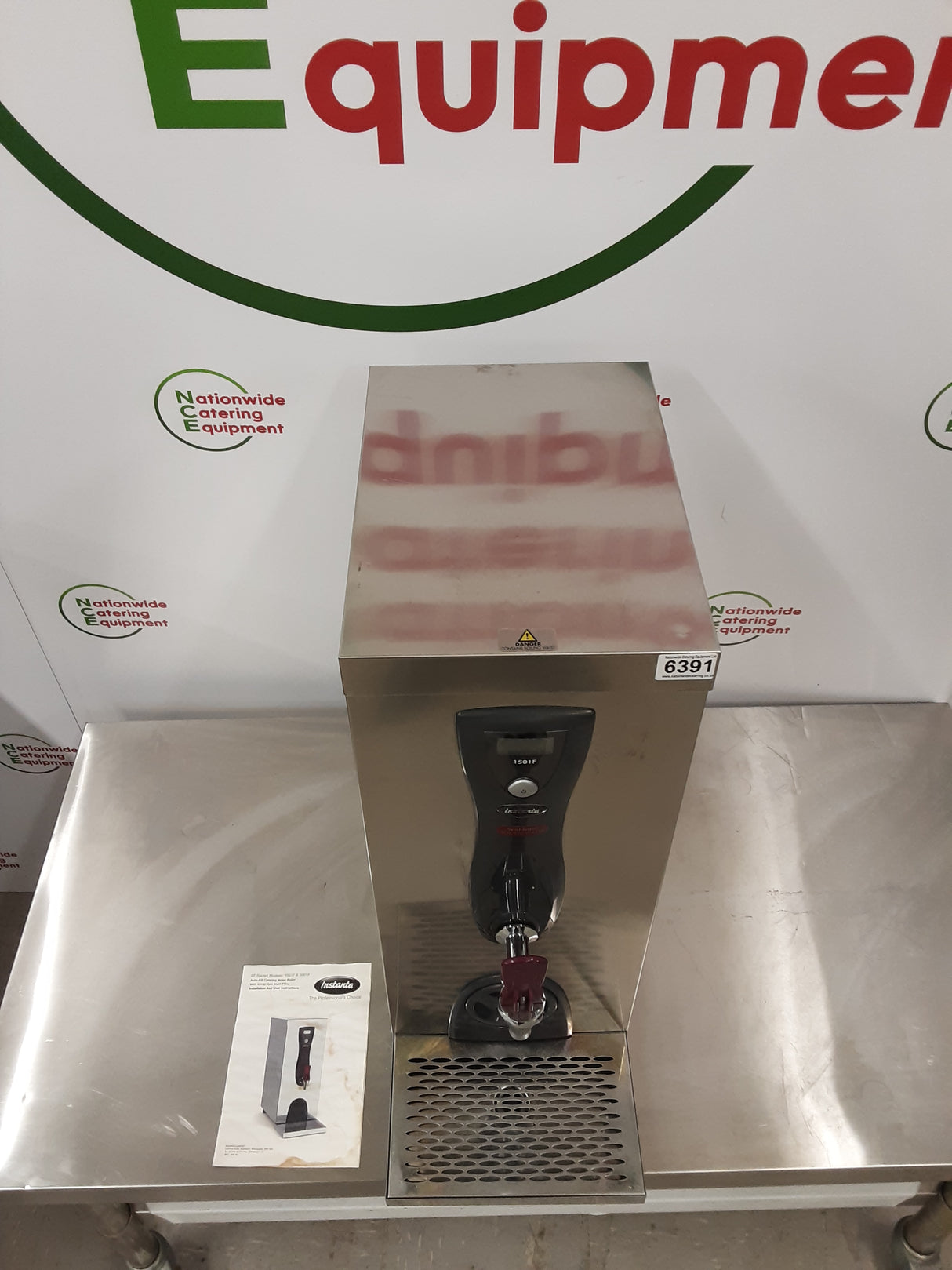 Instanta 10L Auto Fed Water Boiler With Filter, Model- 1501F (NCE6391)