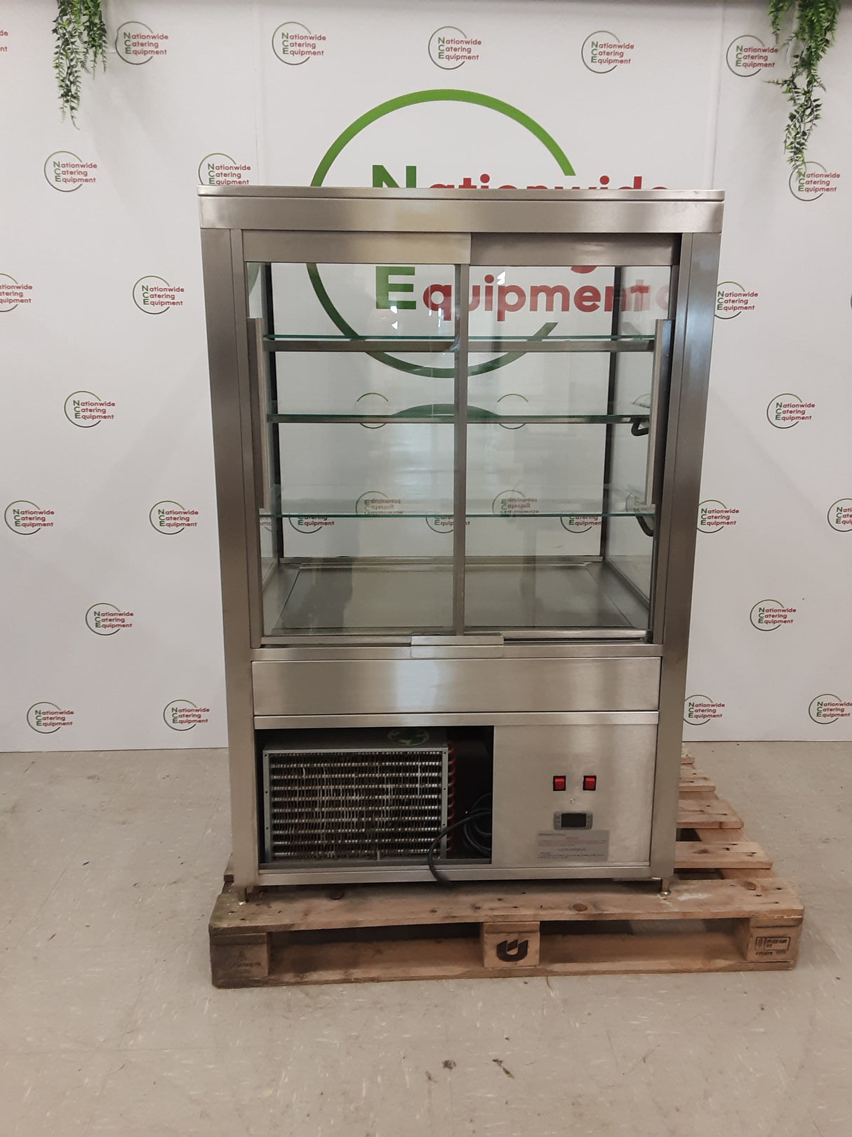 XL Refrigeration Astrid 900 Floorstanding Display Fridge (NCE6427)