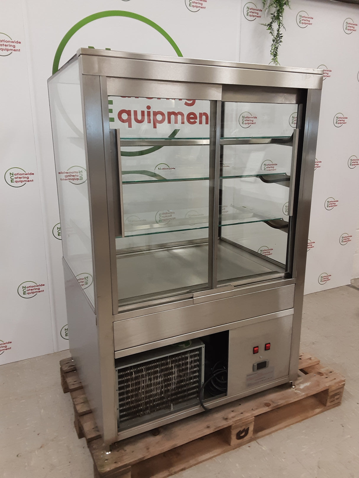 XL Refrigeration Astrid 900 Floorstanding Display Fridge (NCE6427)