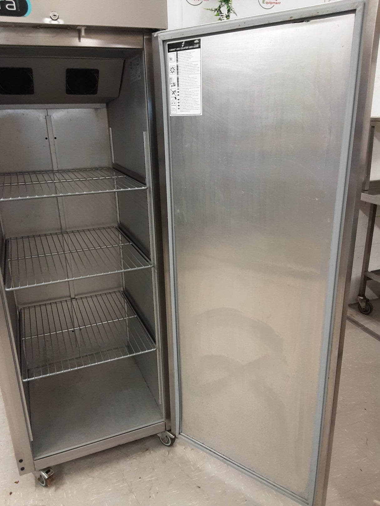 Foster Xtra Single Upright Fridge, Model- XR600H (NCE6485)