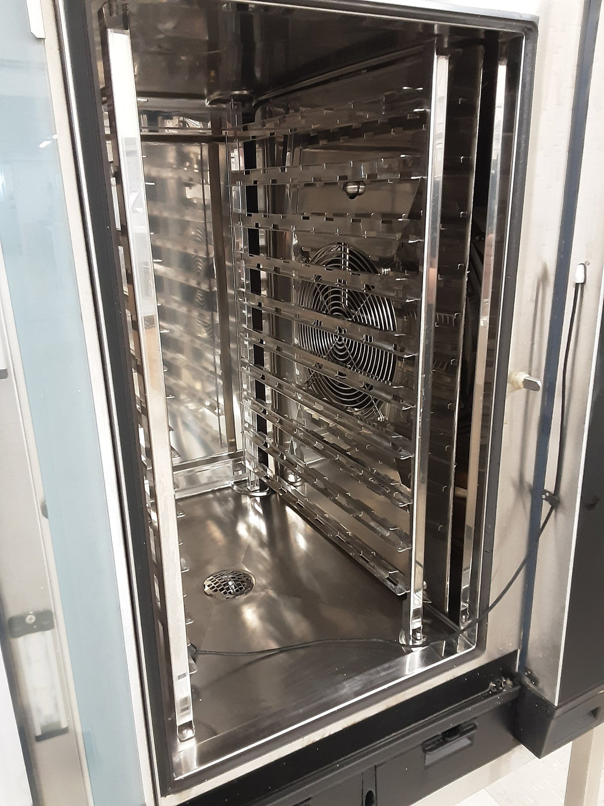 Falcon Lainox Naboo Ten Grid Electric Combi Oven On Stand, Model- NAE101BS (NCE6586)