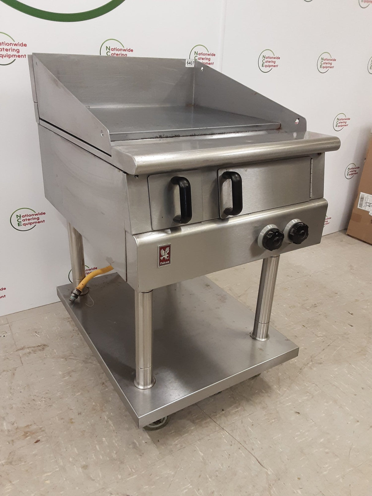 Falcon Dominator 60cm Chrome Griddle On Stand, Natural Gas (NCE6407)