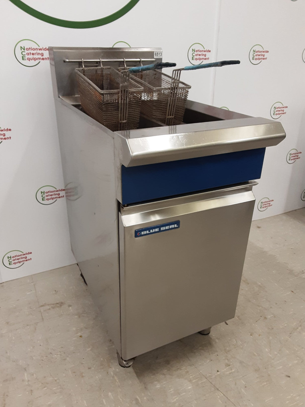 Blueseal Twin Tank Natural Gas Fryer, Model- GT46 (NCE6513)