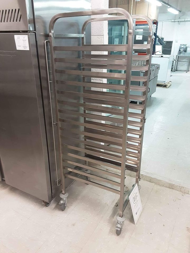 Stainless Steel Bakery Tray Trolley (60x40cm Trays) (NCE3811)