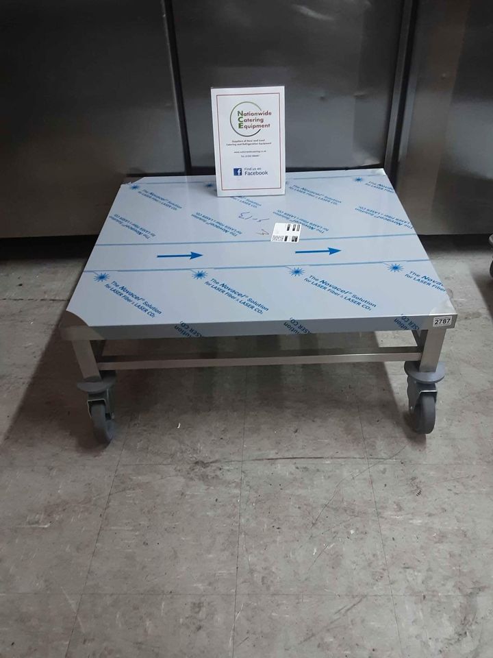 New/Un-Used Stainless Steel Very Heavy Duty Mobile Low Table/Combi Table (2787)