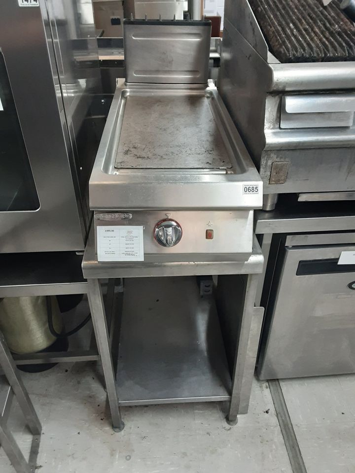 Angelo Po 50cm Gas Griddle On Table (685)