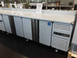 Hamoki Four Door Counter Fridge with Upstand, 564L, Model- GN4200TN (4338)