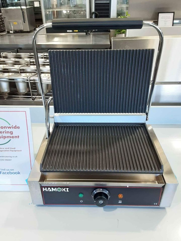 Hamoki Single Large Ribbed Panini / Contact Grill, Model- PG/MA