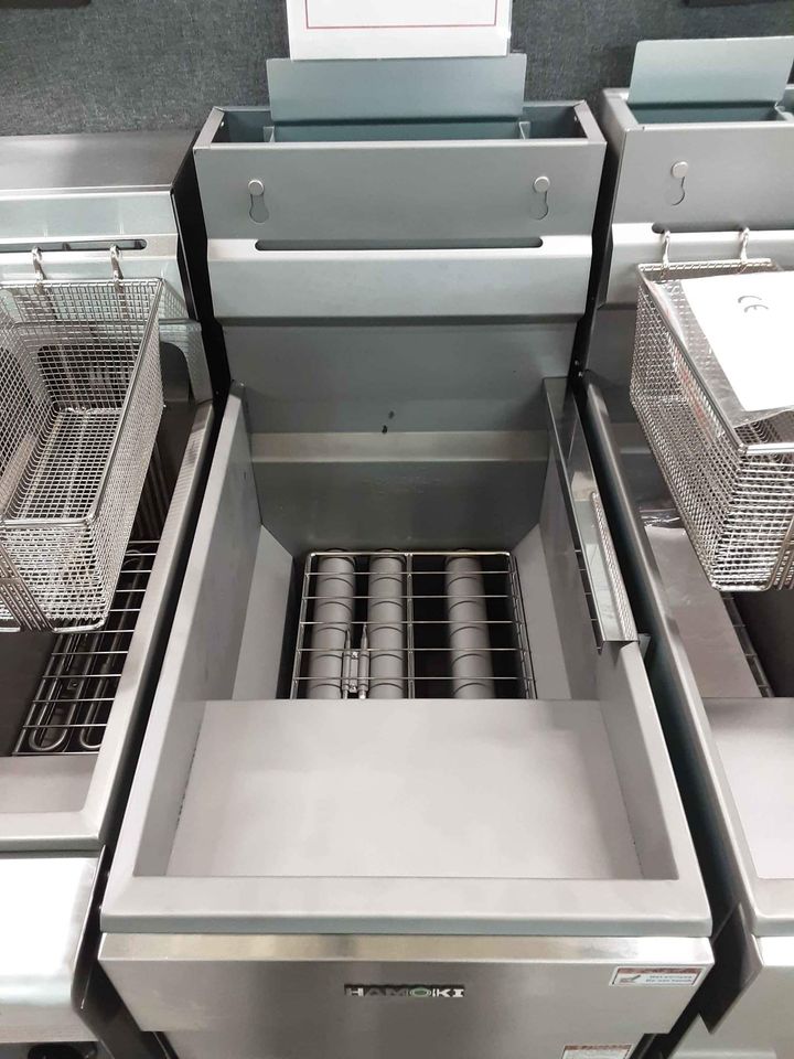 Hamoki LPG 3 Burner Free Standing Single Tank / Twin Basket Fryer, Model- GF90 (4282)