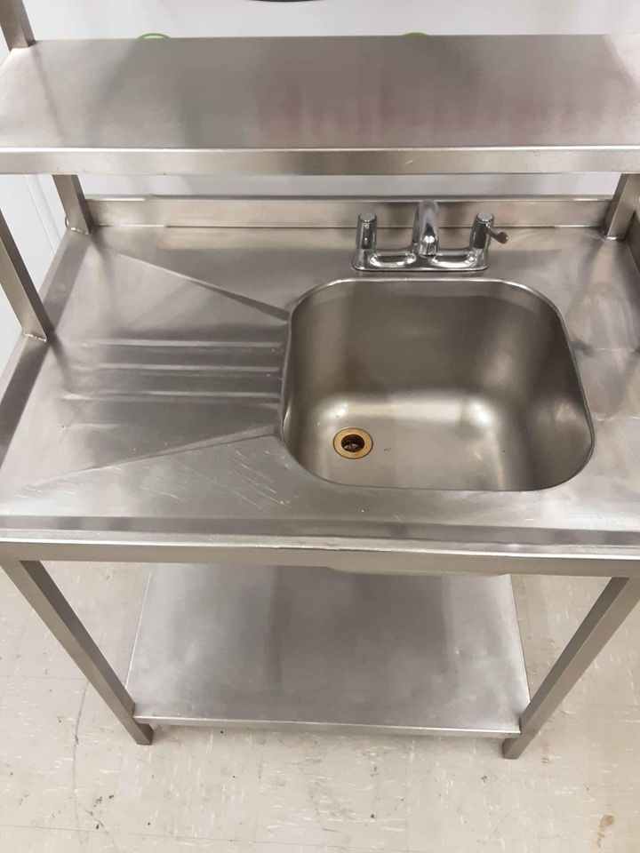 Stainless Steel Single Sink with Shelving Above (NCE4602)