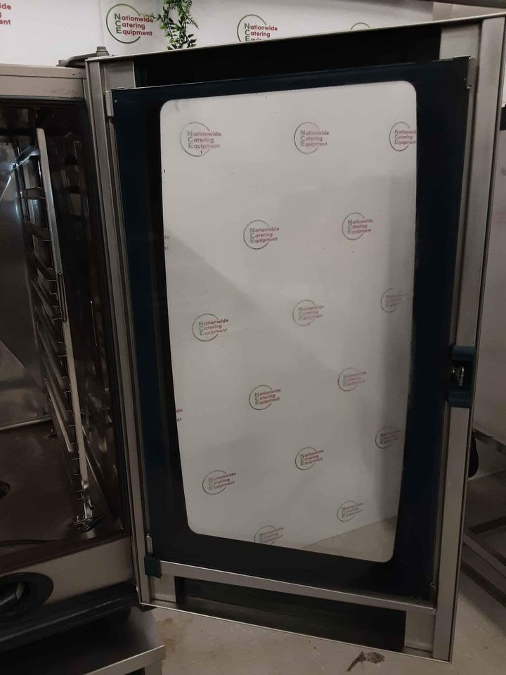 Lincat 10 Grid Combi Oven On Stand - 3 Phase Electric (4557)