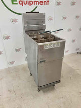 Pitco 35c+ Single Tank/Double Basket Free-Standing Gas Fryer (NCE4749)