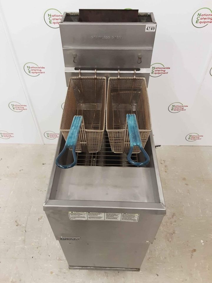 Pitco 35c+ Single Tank/Double Basket Free-Standing Gas Fryer (NCE4749)