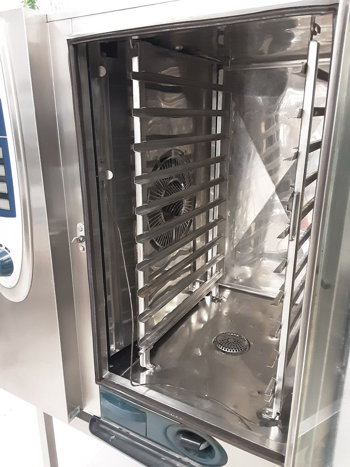 Rational SCC 10 Grid Electric Combi Oven On Stand (NCE4793)