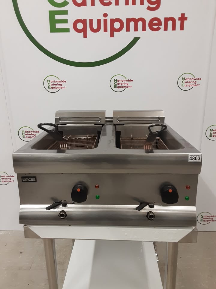 Lincat Twin Tank Electric Tabletop Fryer, Single Phase 32Amp (NCE4803)