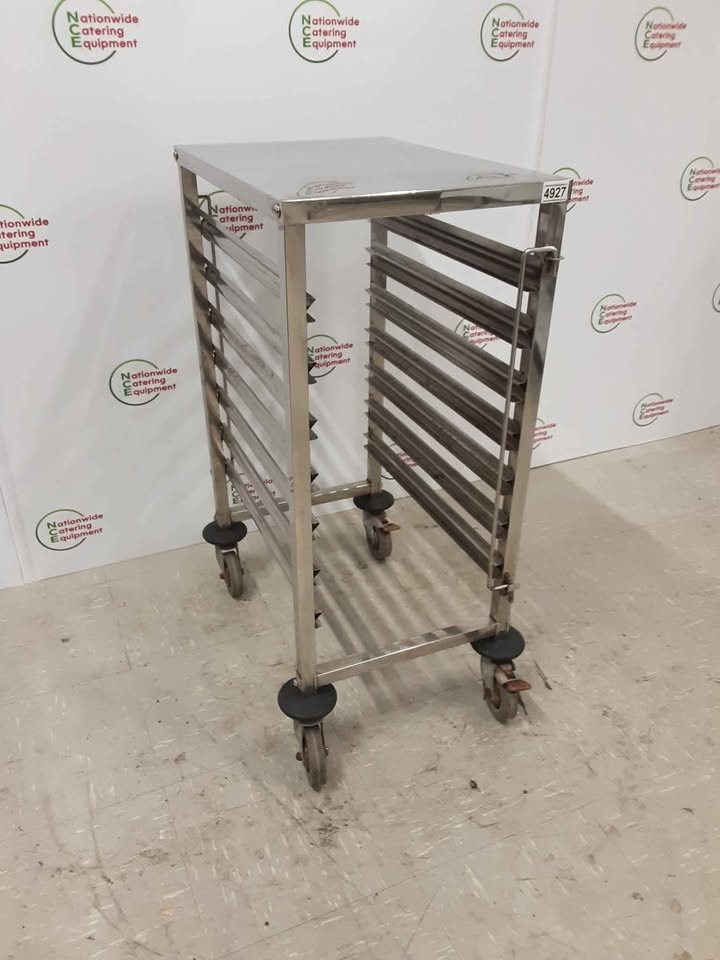 1/2 Height Gastronorm Storage Rack / Trolley, Holds 7x1/1GN's (NCE4927)