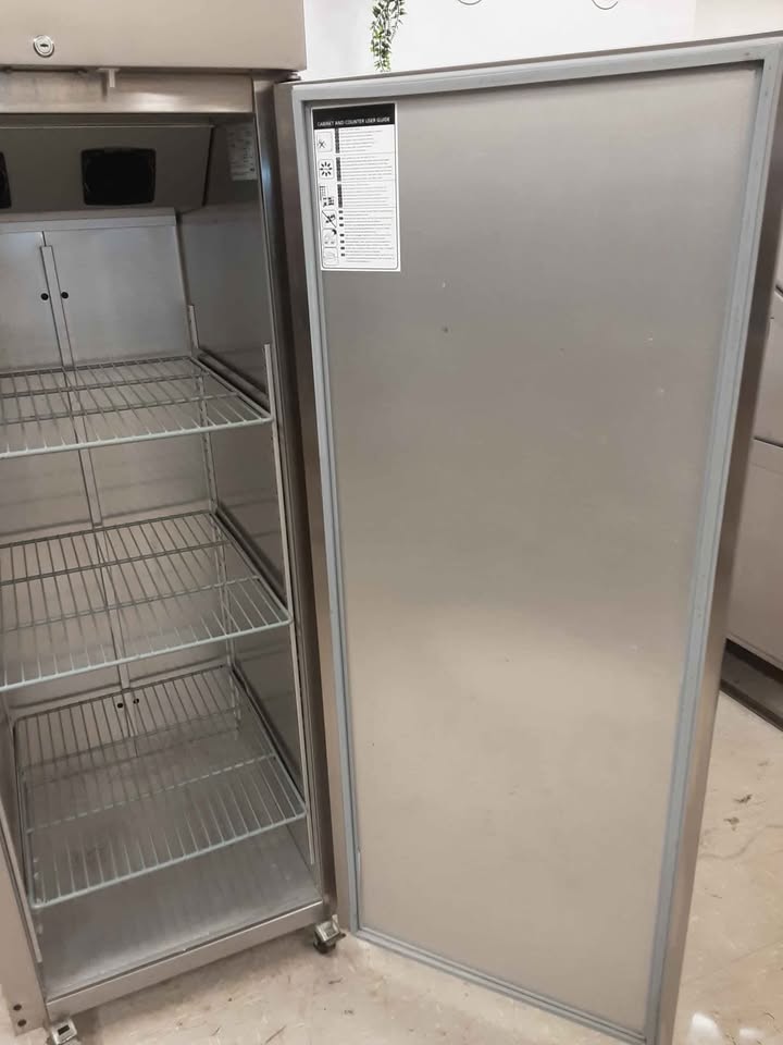 Foster Xtra Single Upright Fridge (NCE5029)