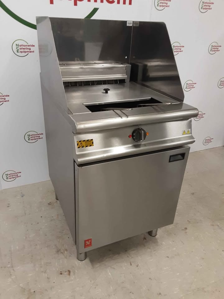 Falcon 60cm Electric (3phase) Single Tank / Double Basket Fryer With Splashback, Model-E3860 (NCE5089)