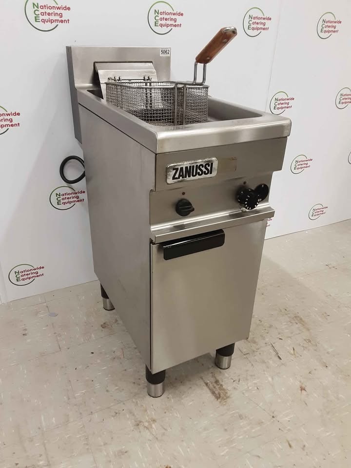 Zanussi Electric Single Tank Free-Standing Fryer, 1ph/16amp CLEARANCE (NCE5062)