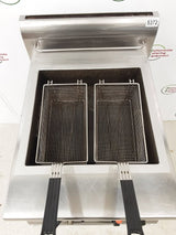 Lincat Silverlink Freestanding Natural Gas Fryer (5372)
