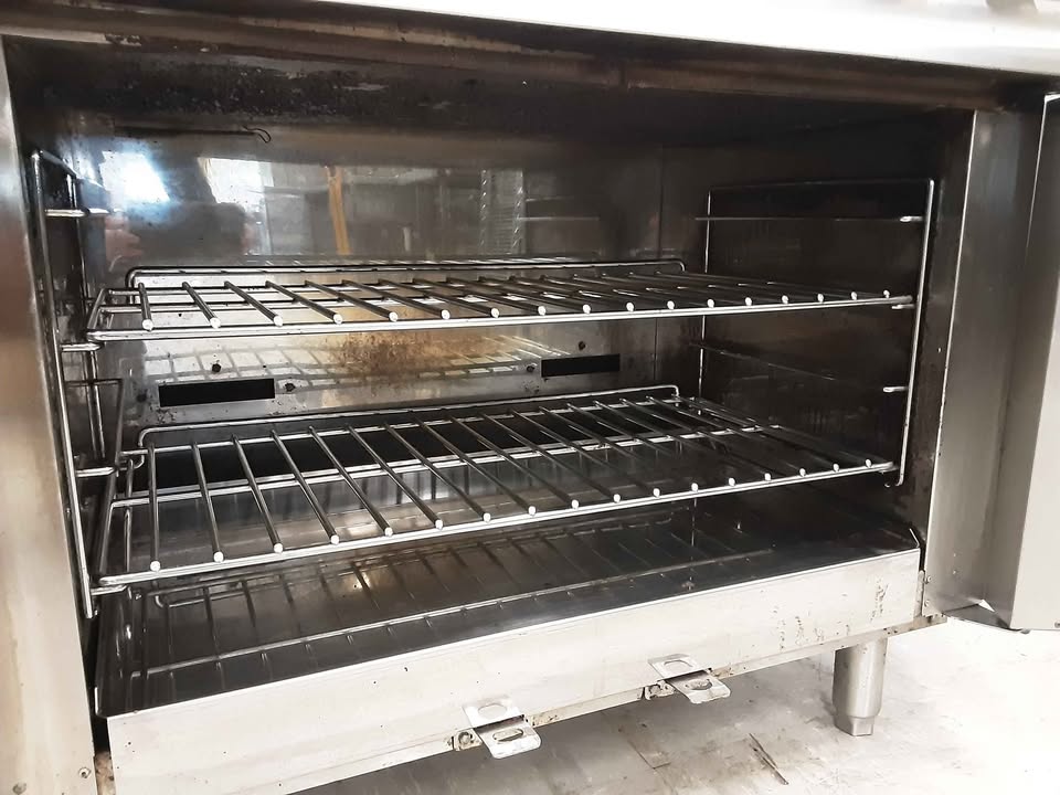 Lincat Silverlink Six Burner Stove & Oven, Natural Gas, Model- SLRC (NCE5384)